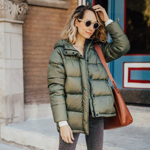 Everlane Jackets & Blazers - Everlane ReNew Puffy Puff Jacket M in Khaki Green